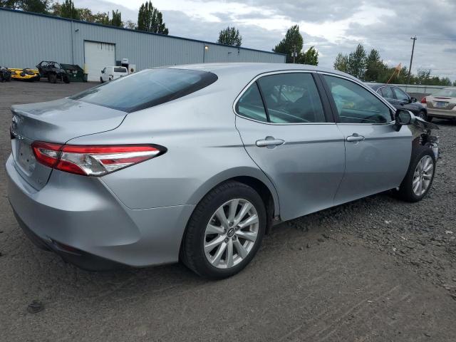 VIN 4T1B11HK5JU510528 2018 Toyota Camry, L no.3