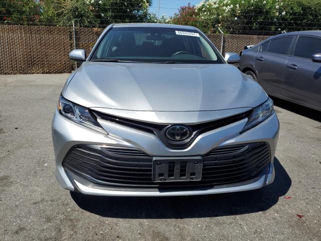 VIN 4T1B11HK5JU562225 2018 Toyota Camry, L no.5