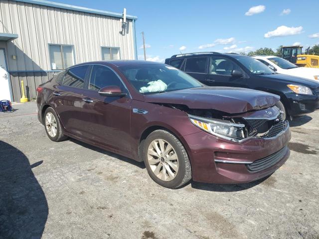 VIN 5XXGT4L36JG259143 2018 KIA Optima, LX no.4