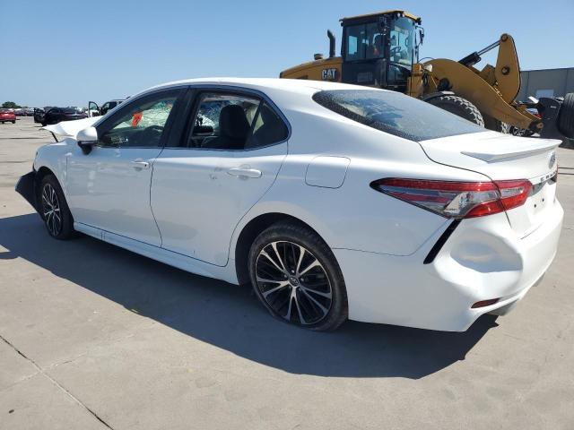 VIN JTNB11HK4J3001181 2018 Toyota Camry, L no.2