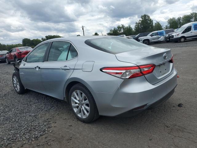 VIN 4T1B11HK5JU510528 2018 Toyota Camry, L no.2