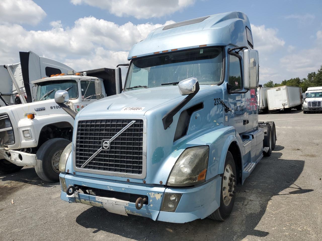 Lot #2779635596 2012 VOLVO VN VNL