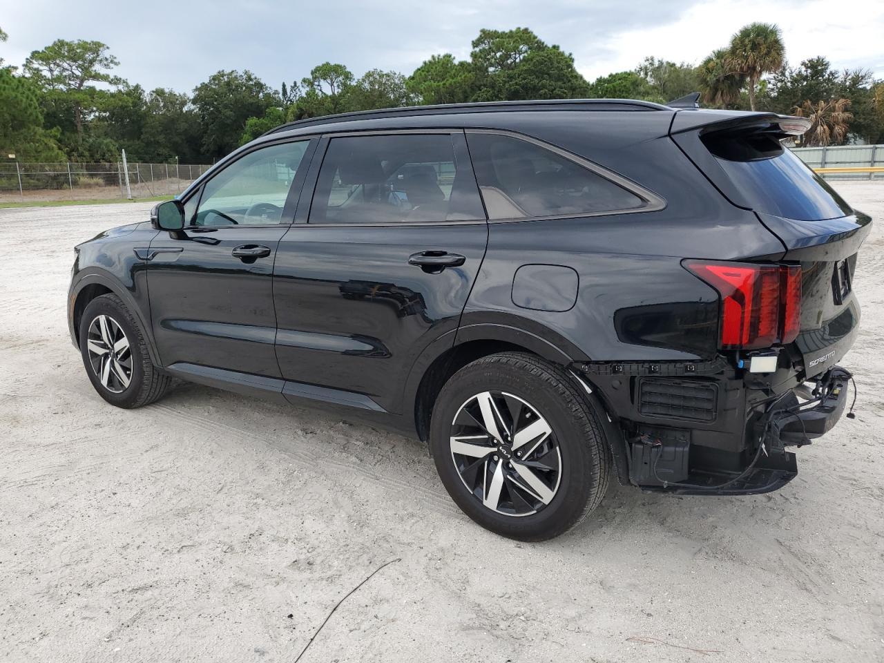 Lot #2989212629 2023 KIA SORENTO S