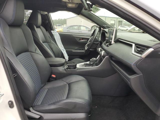2019 TOYOTA RAV4 XSE - JTMEWRFV8KJ025477