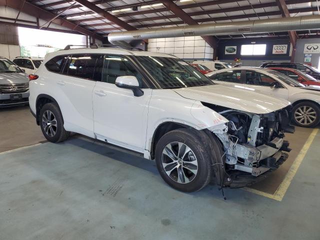 VIN 5TDGZRBH3MS545494 2021 Toyota Highlander, Xle no.4