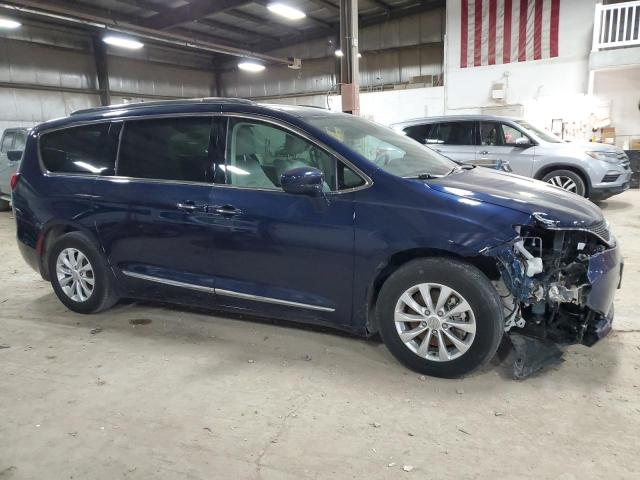 VIN 2C4RC1EG5JR139462 2018 Chrysler Pacifica, Touri... no.4