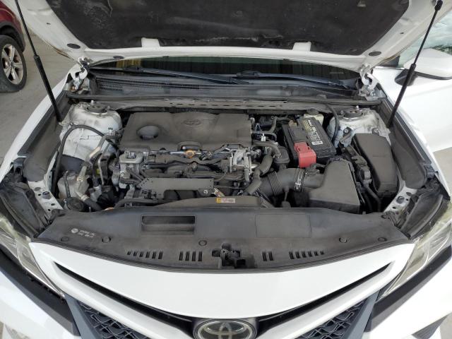 VIN 4T1B11HK1JU071053 2018 Toyota Camry, L no.11