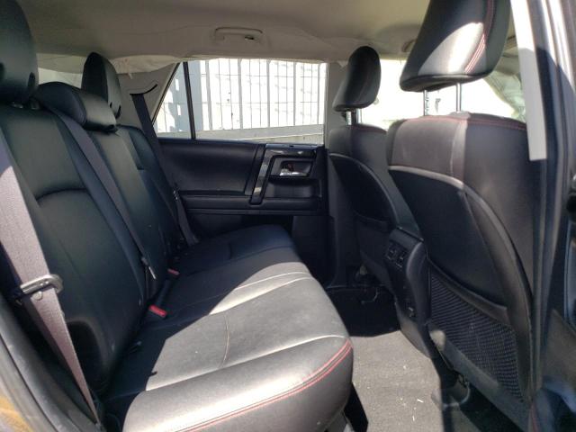 2018 TOYOTA 4RUNNER SR - JTEBU5JR5J5583348