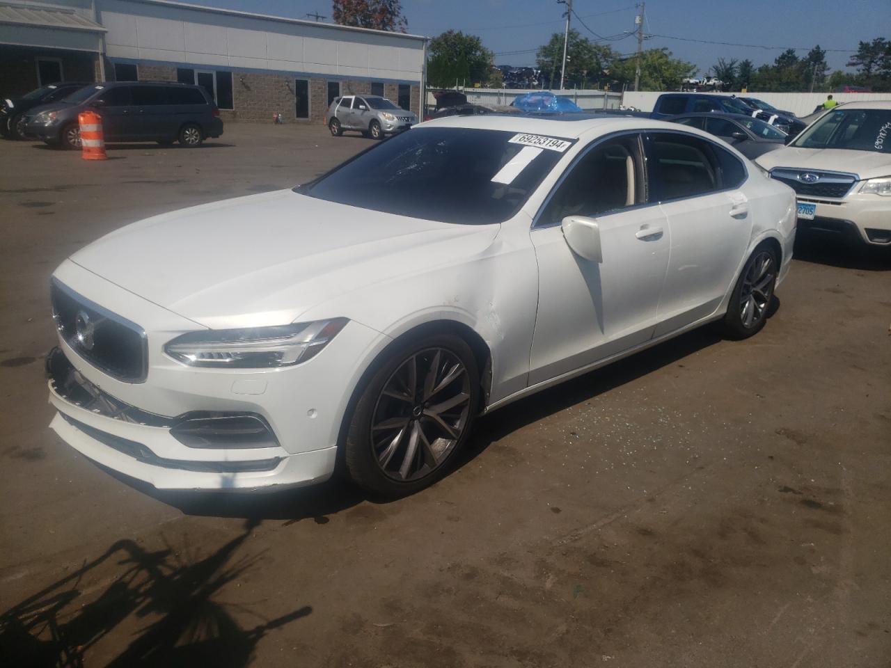 Volvo S90 2018 AWD