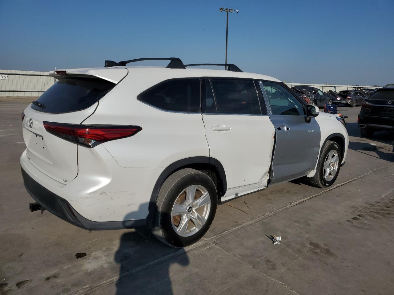 Lot #2791791184 2022 TOYOTA HIGHLANDER