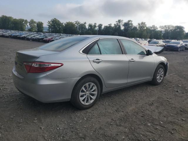 VIN 4T4BF1FK7GR566599 2016 Toyota Camry, LE no.3