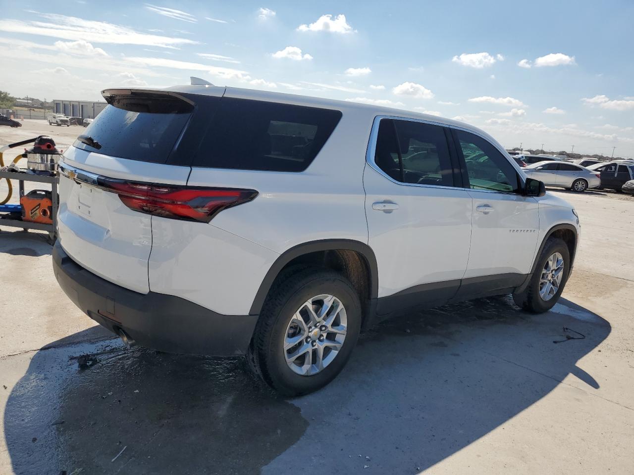 Lot #2886444009 2023 CHEVROLET TRAVERSE L