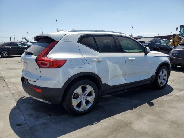 VIN YV4AC2HK5L2226313 2020 Volvo XC40, T4 Momentum no.3