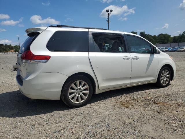 VIN 5TDYK3DC9ES440743 2014 Toyota Sienna, Xle no.3