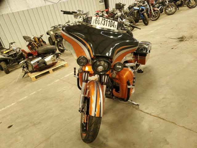 2011 HARLEY-DAVIDSON FLHXSE2 1HD1PZ815BB951043