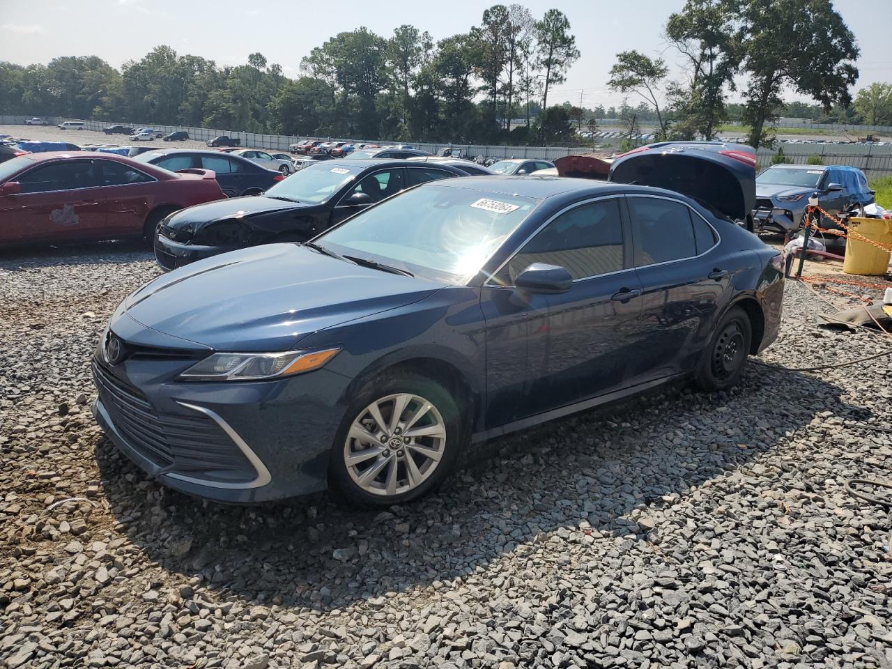 Toyota Camry 2021 LE