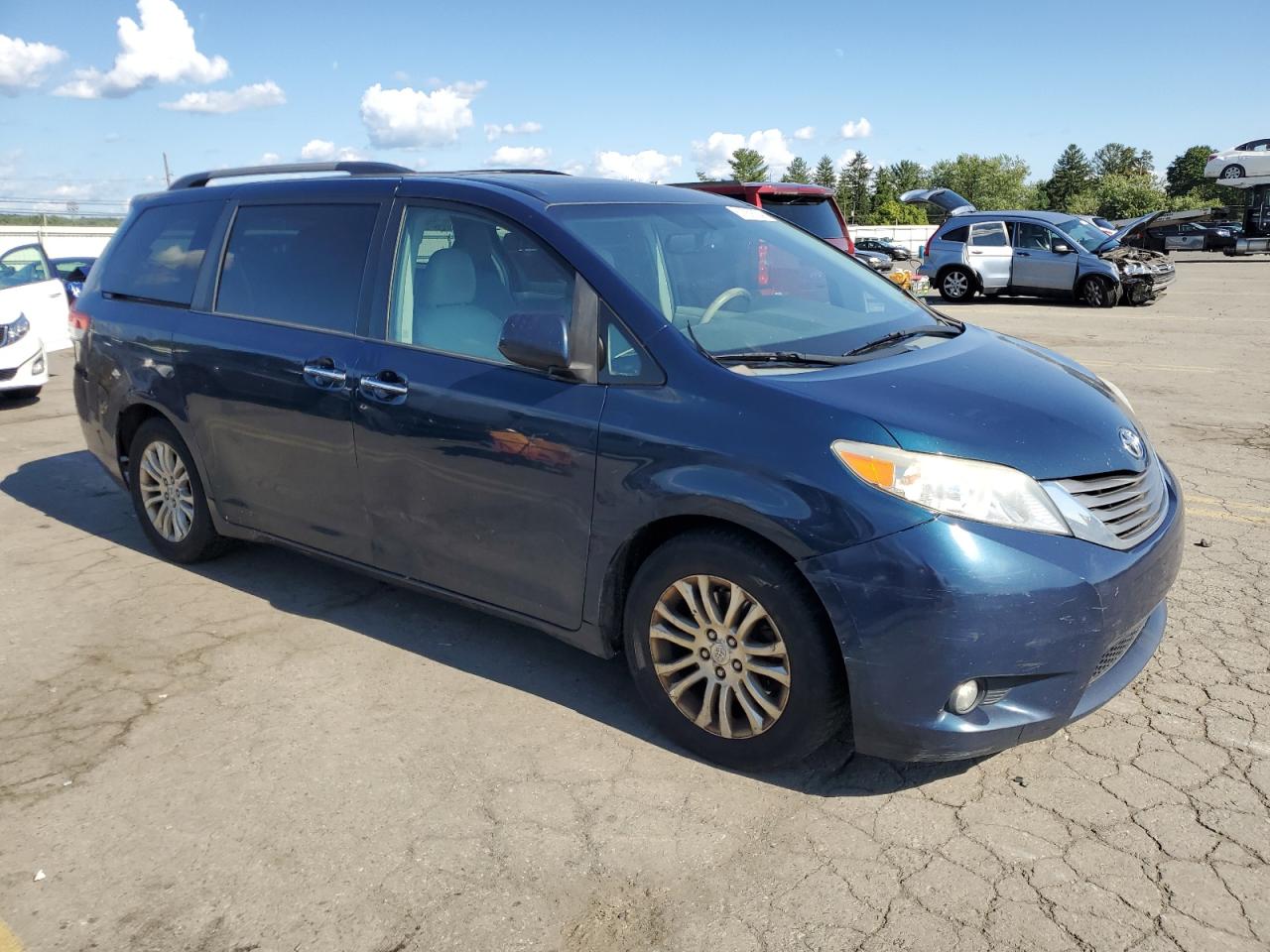 Lot #2909691269 2011 TOYOTA SIENNA XLE