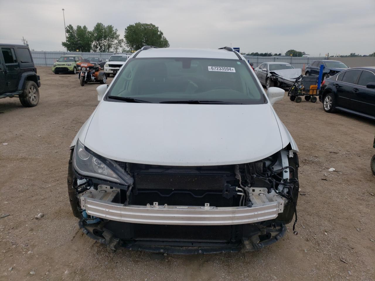 Lot #2942799743 2019 CHRYSLER PACIFICA T