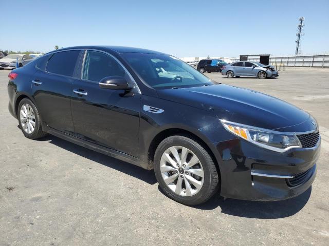 VIN 5XXGT4L36JG262592 2018 KIA Optima, LX no.4