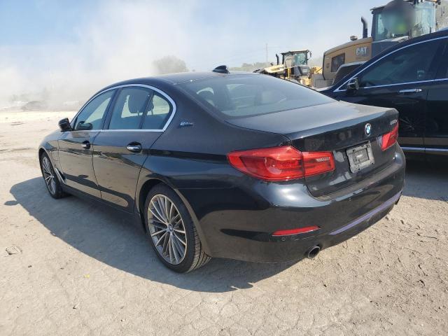 VIN WBAJB1C51JB085526 2018 BMW 5 Series, 530XE no.2