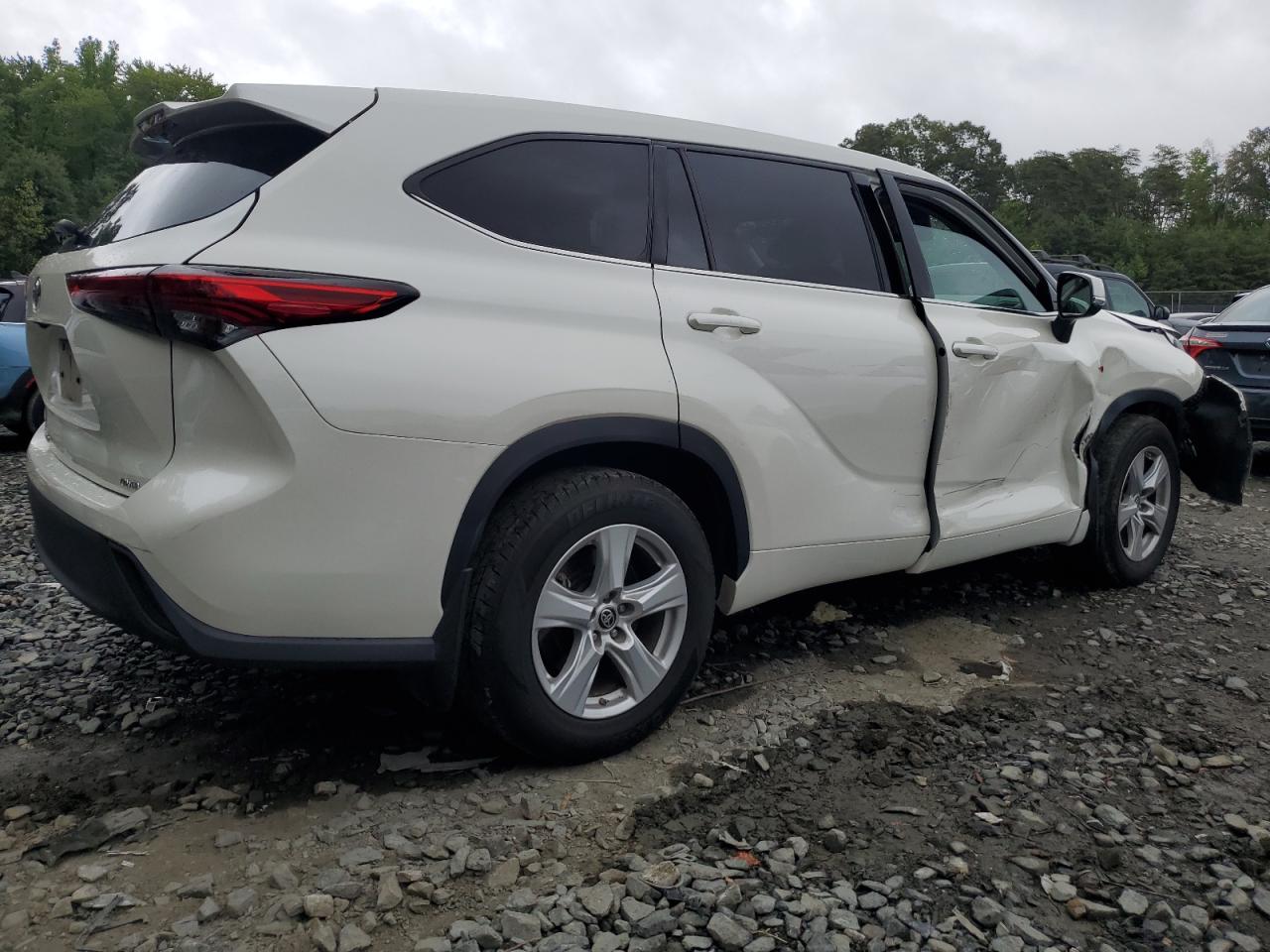 Lot #2921498847 2021 TOYOTA HIGHLANDER