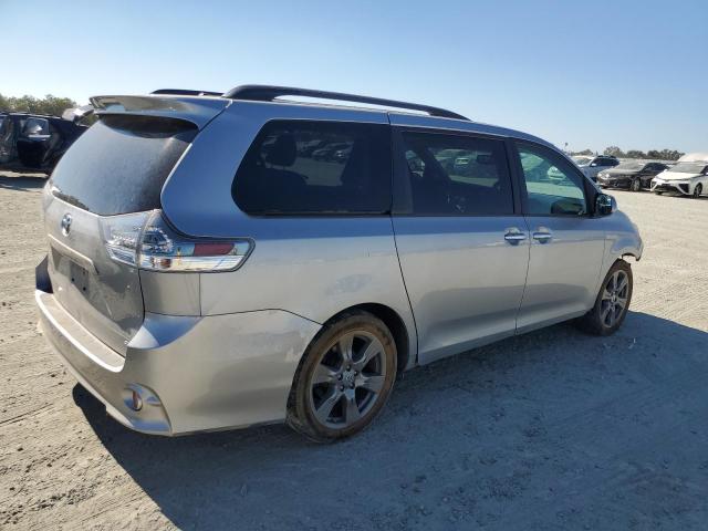 2017 TOYOTA SIENNA SE 5TDXZ3DCXHS878294