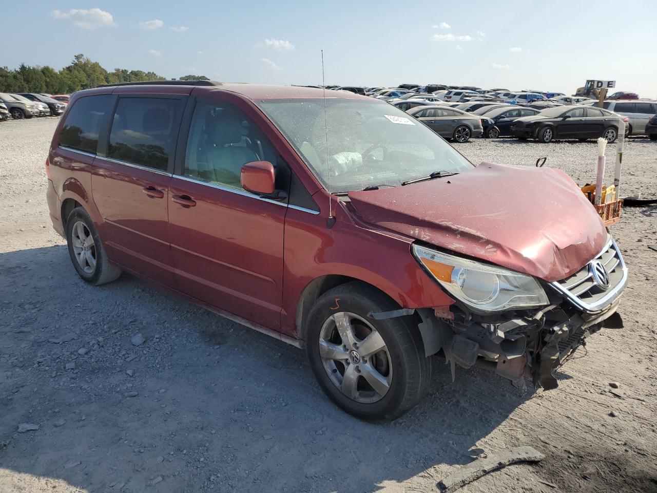 Lot #2955321577 2011 VOLKSWAGEN ROUTAN SE