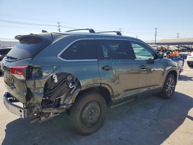 VIN 5TDKZRFH4KS343782 2019 Toyota Highlander, SE no.3