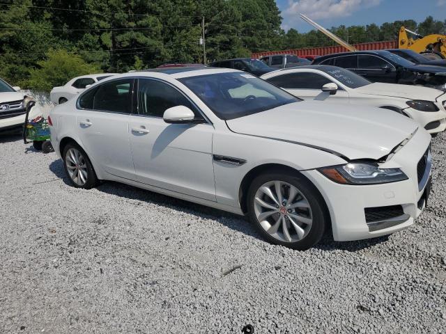 VIN SAJBJ4BVXHCY40112 2017 Jaguar XF, Premium no.4