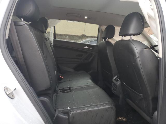 2018 VOLKSWAGEN TIGUAN SE - 3VV3B7AX0JM157474