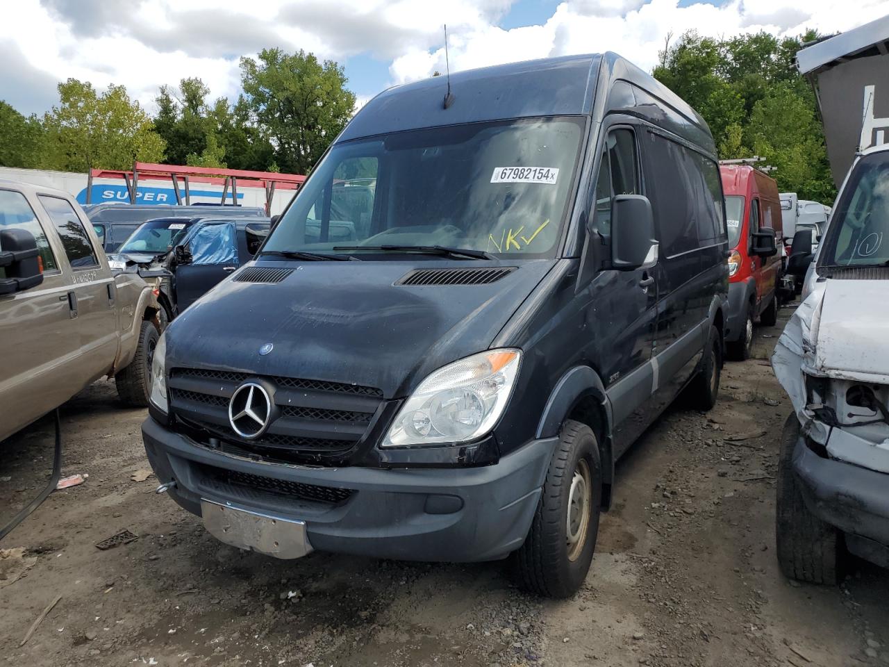 Lot #2770943434 2011 MERCEDES-BENZ SPRINTER 2