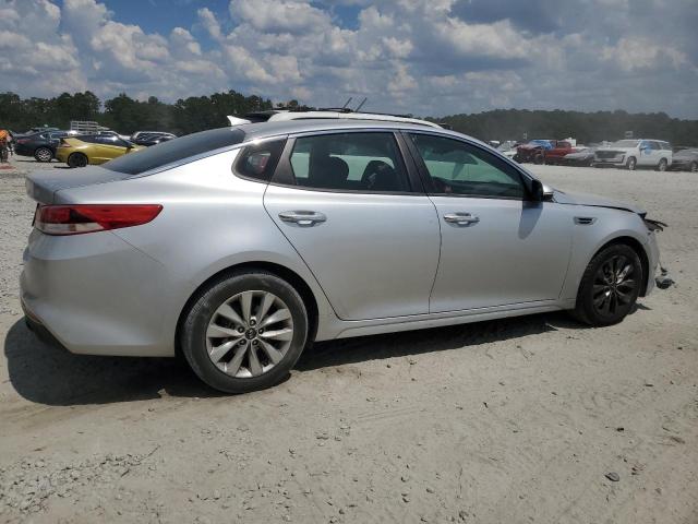 VIN 5XXGT4L38HG147454 2017 KIA Optima, LX no.3