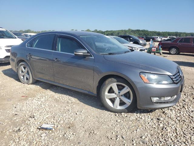 2015 VOLKSWAGEN PASSAT S - 1VWAT7A34FC117890