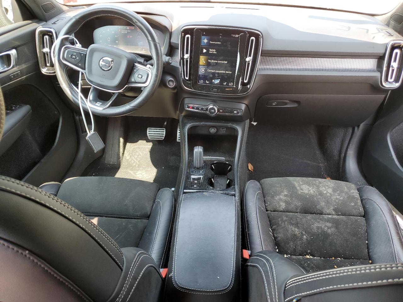 VOLVO XC40 T5 R-DESIGN