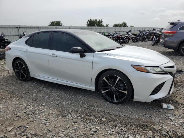 VIN 4T1B61HK9JU032101 2018 Toyota Camry, Xse no.4