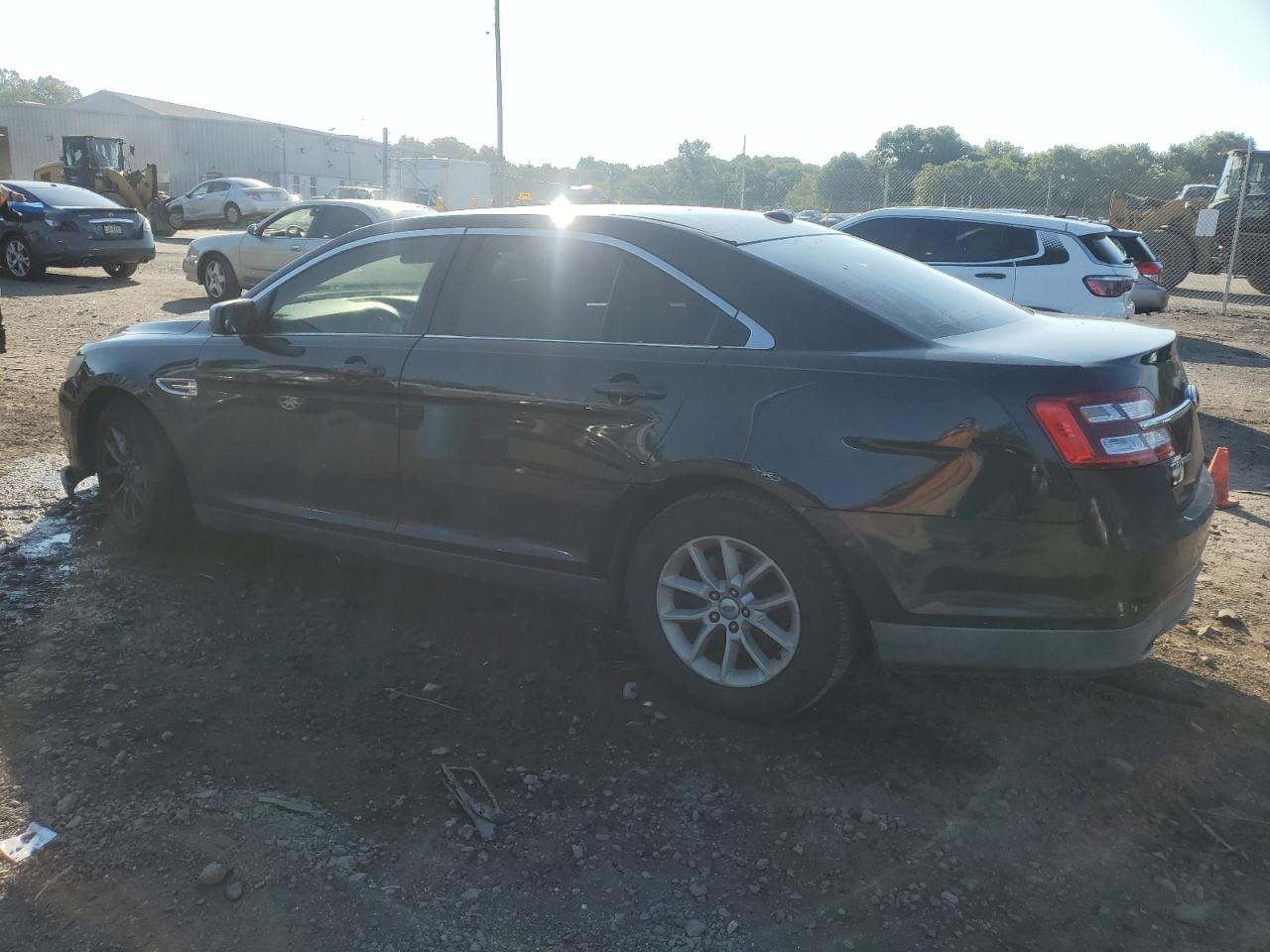 Lot #3026063949 2014 FORD TAURUS SE