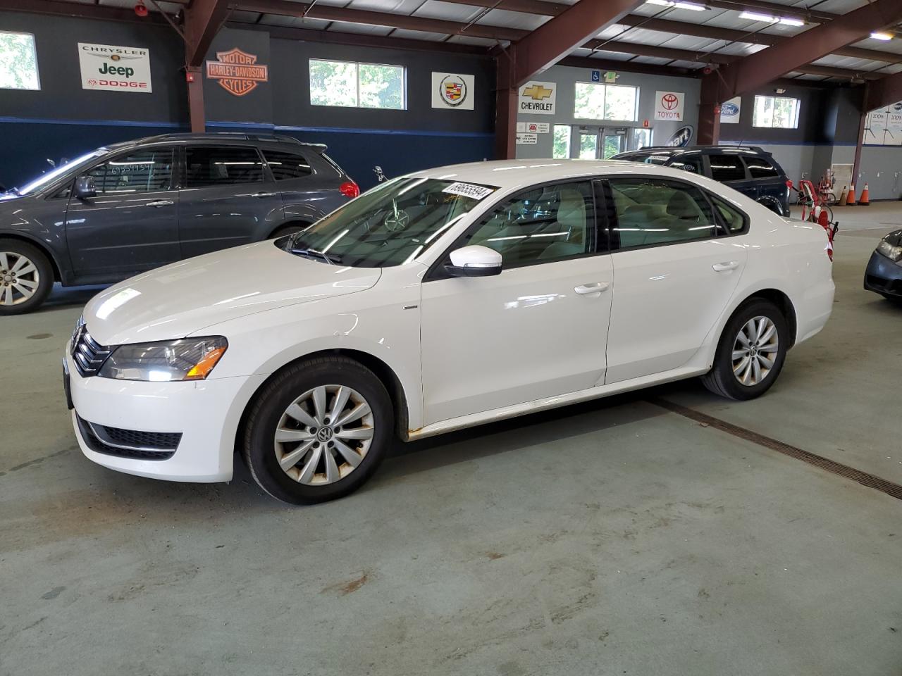 Lot #2789487098 2013 VOLKSWAGEN PASSAT S