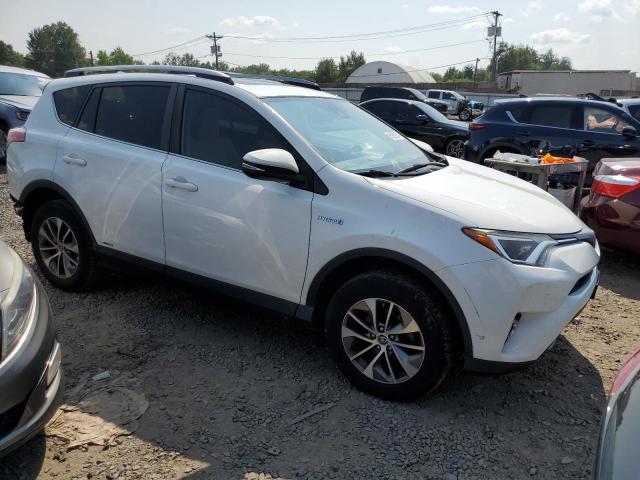 VIN JTMRJREV1HD093497 2017 Toyota RAV4, LE no.4