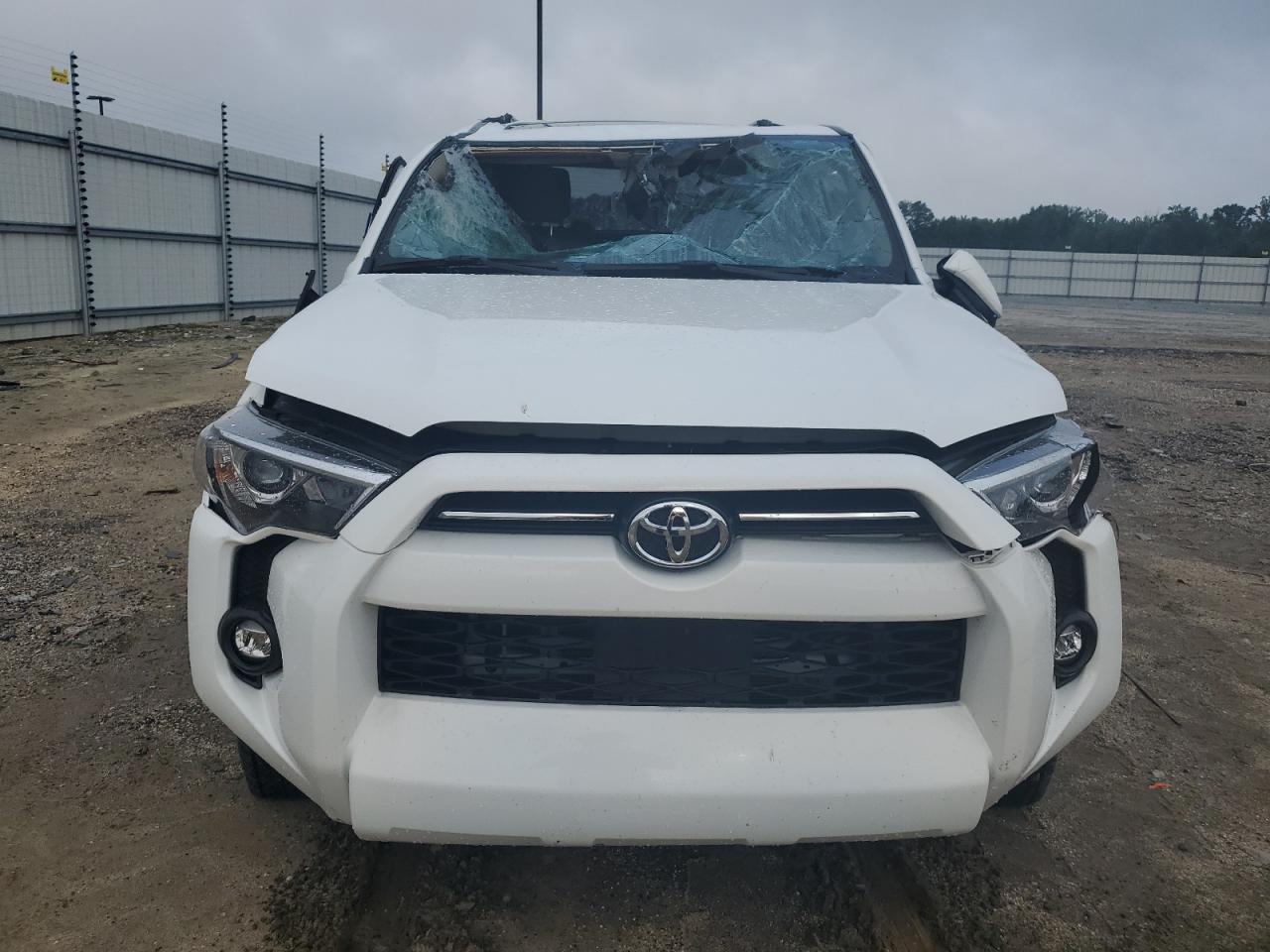 Lot #2943253913 2023 TOYOTA 4RUNNER SR