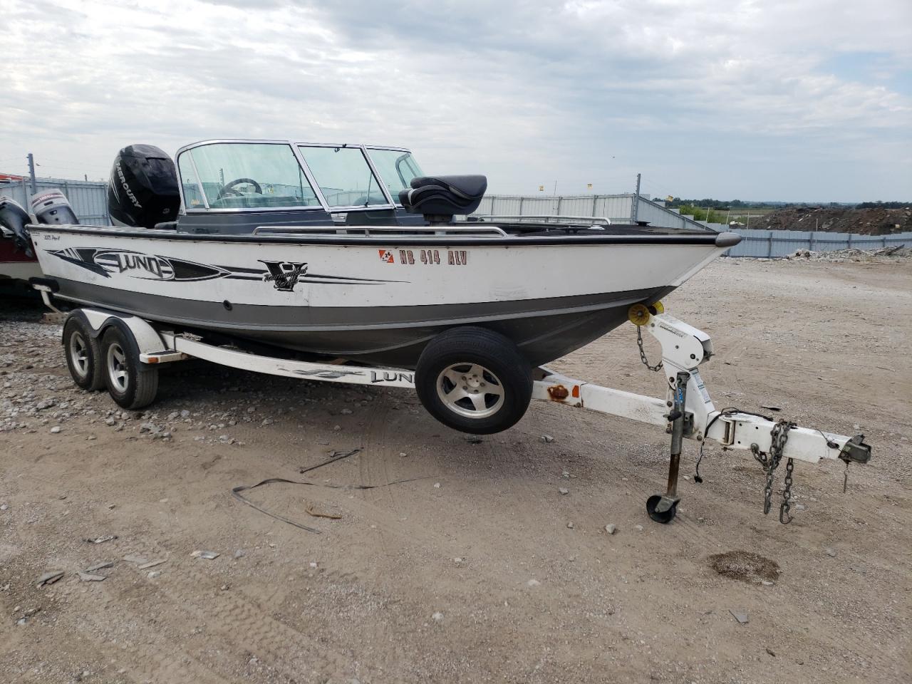 LUND BOAT W/TRL 2012 white   000USLBBHF242C212 photo #1