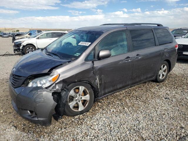 2012 TOYOTA SIENNA LE 2012