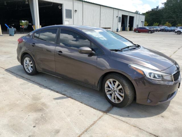 VIN 3KPFL4A7XHE126454 2017 KIA Forte, LX no.4