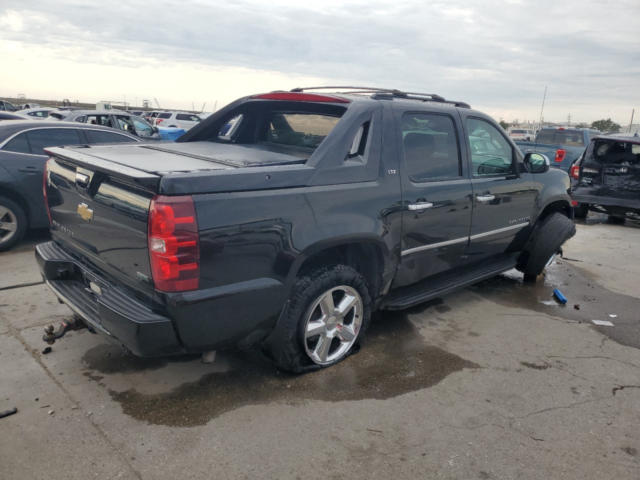 Lot #2811699968 2011 CHEVROLET AVALANCHE