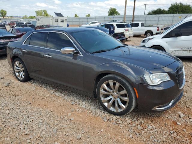 VIN 2C3CCAEG2HH570318 2017 Chrysler 300C no.4