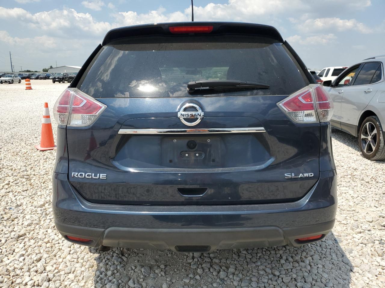 Lot #2948499813 2016 NISSAN ROGUE S