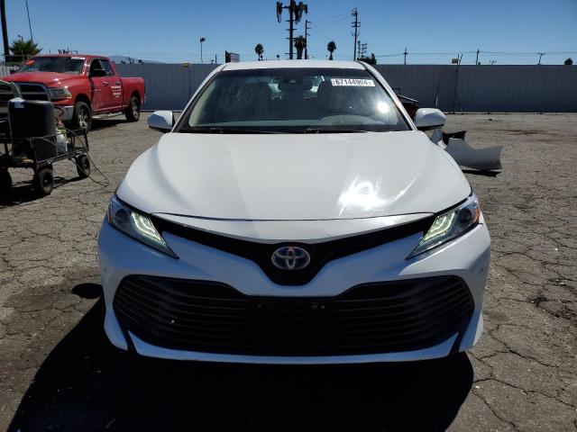 VIN 4T1B21HK0JU009026 2018 Toyota Camry, Hybrid no.5