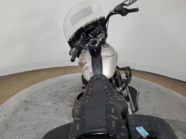 2018 HARLEY-DAVIDSON FLHCS HERI 1HD1YBK15JC073684