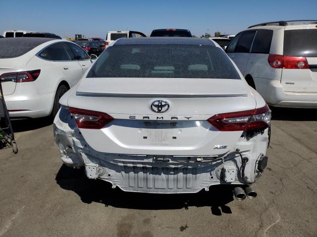 VIN 4T1B61HK6JU025185 2018 Toyota Camry, Xse no.6