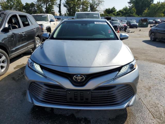 VIN 4T1B11HKXJU047706 2018 Toyota Camry, L no.5