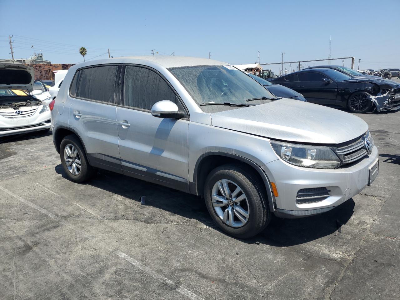 Lot #2919045577 2013 VOLKSWAGEN TIGUAN S